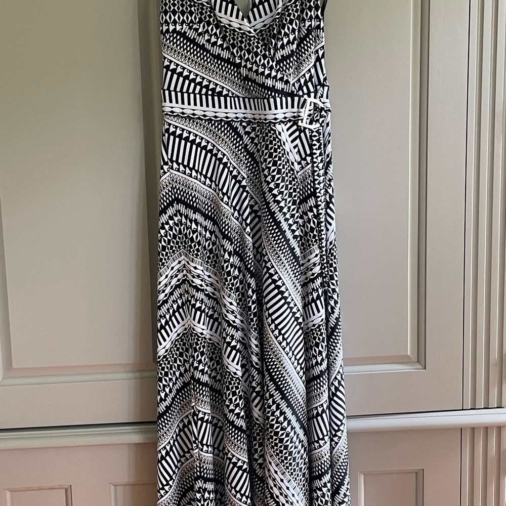 White House Black Market Black and White Sleeveless Maxi Sundress